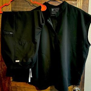 Figs black scrub set